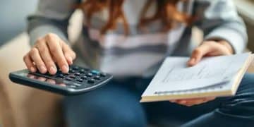 How to budget money effectively: A simple guide